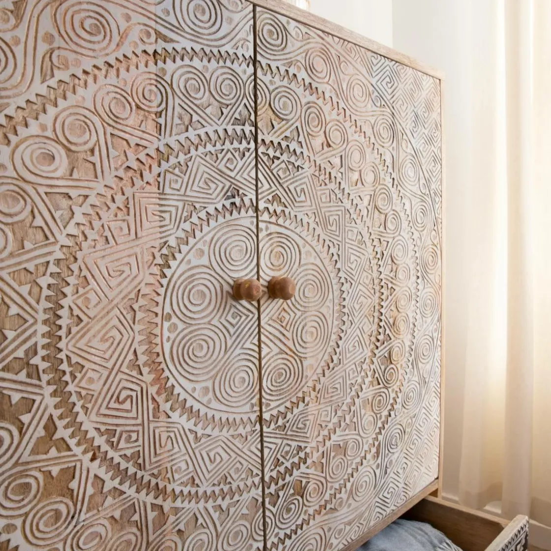 Made in Meubles Armoire<Armoire sculptée en bois de manguier Marc