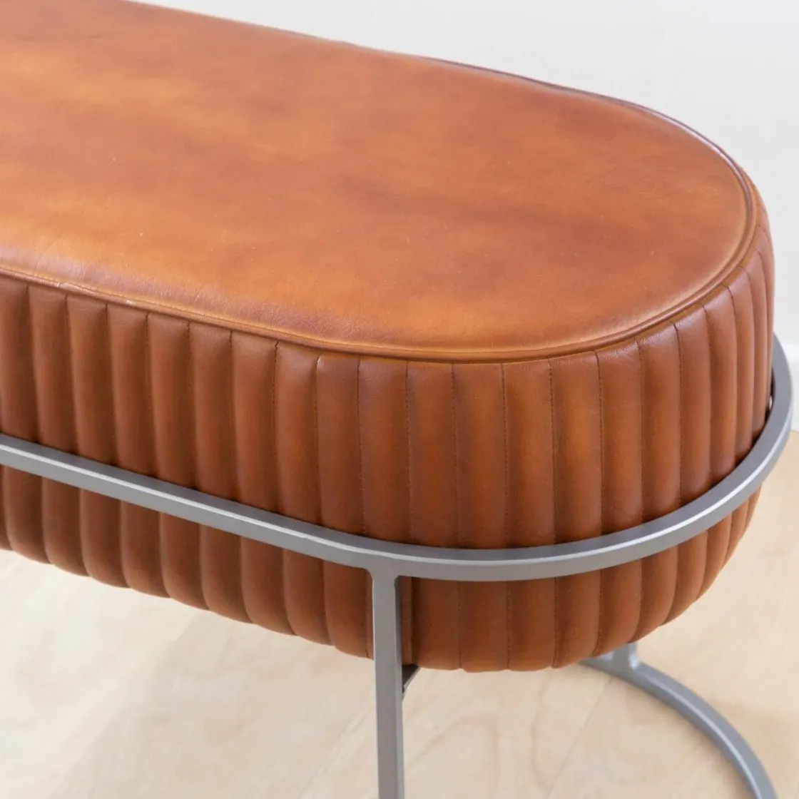 Made in Meubles Banc<Banc arrondi en cuir marron Gaby