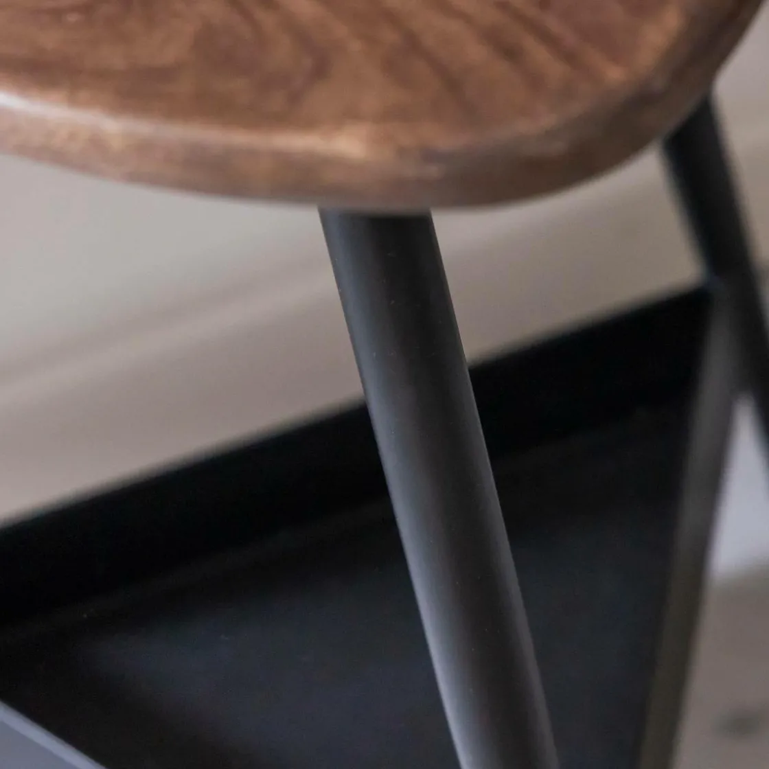 Made in Meubles Bout De Canapé & Sellette<Bout de canapé en bois de manguier et métal noir Tilian