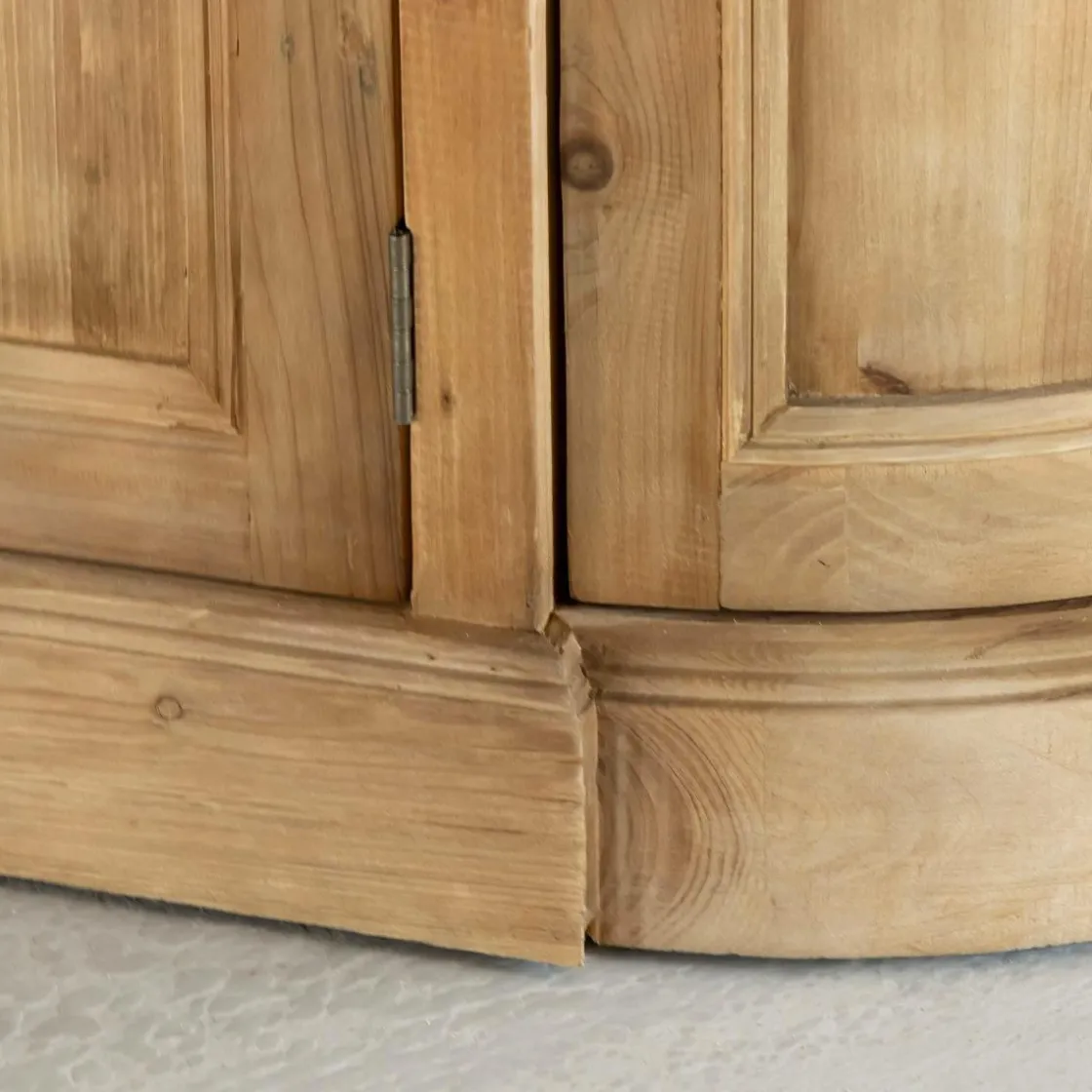 Made in Meubles Buffet<Buffet arrondi en vieux pin et pierre bleue Garance