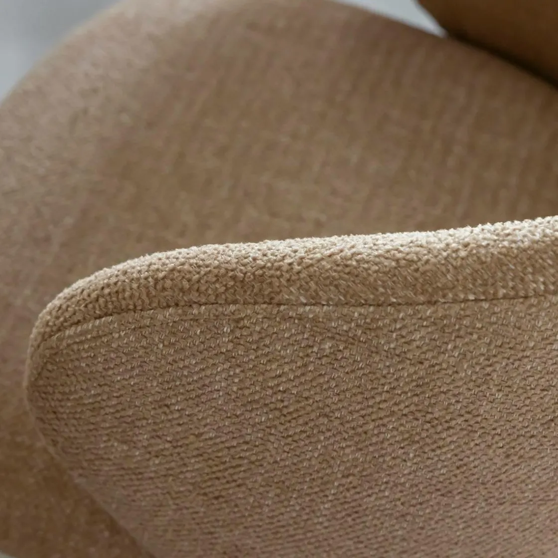 Made in Meubles Chaise<Chaise avec accoudoirs ronds en tissu sable et pieds en métal Cléa (lot de 2)