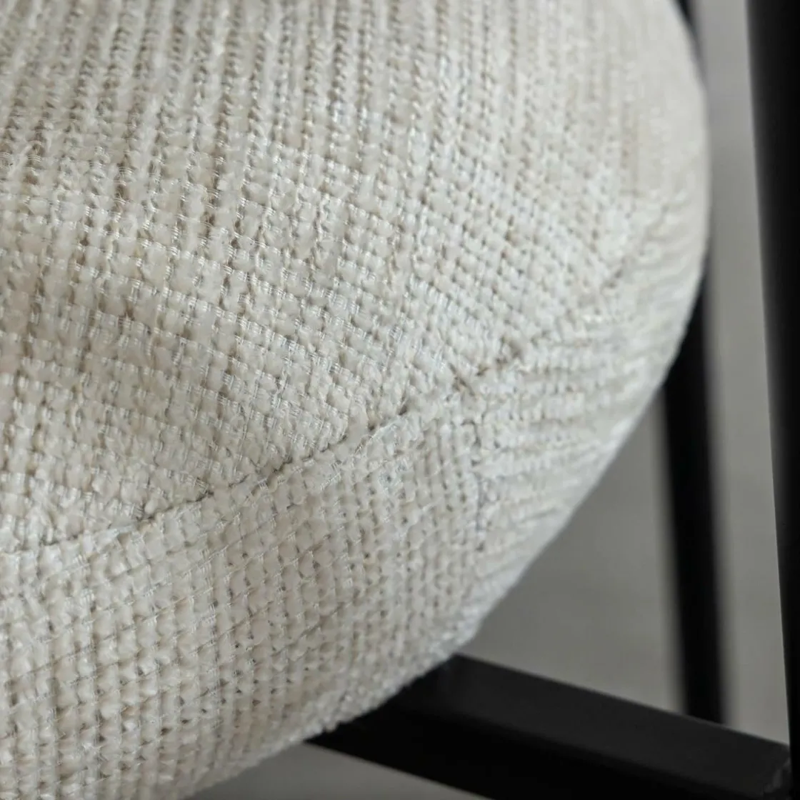 Made in Meubles Chaise<Chaise en tissu écru et pieds en métal noir Janis (lot de 2)