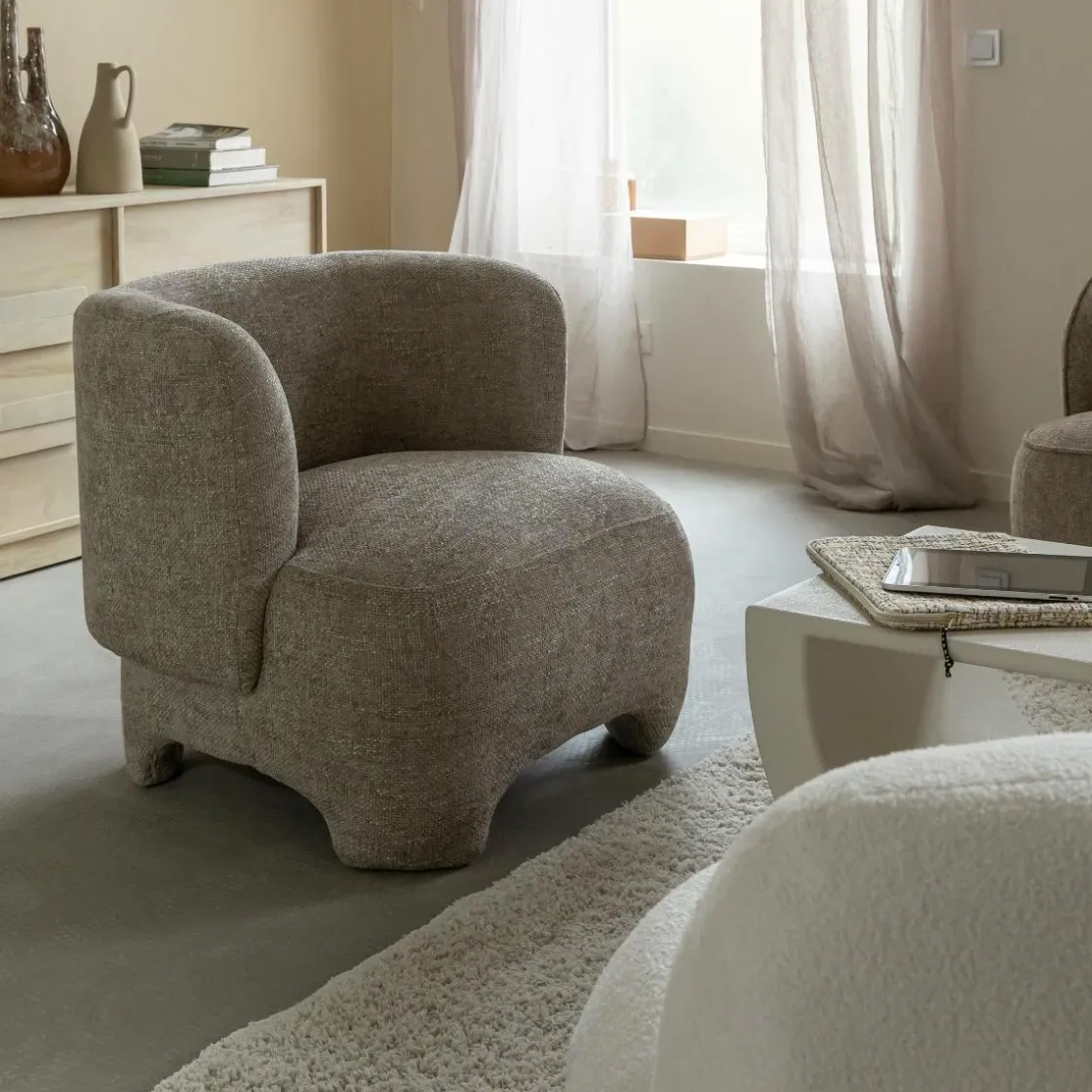 Made in Meubles Fauteuil<Fauteuil arrondi en tissu taupe Norton