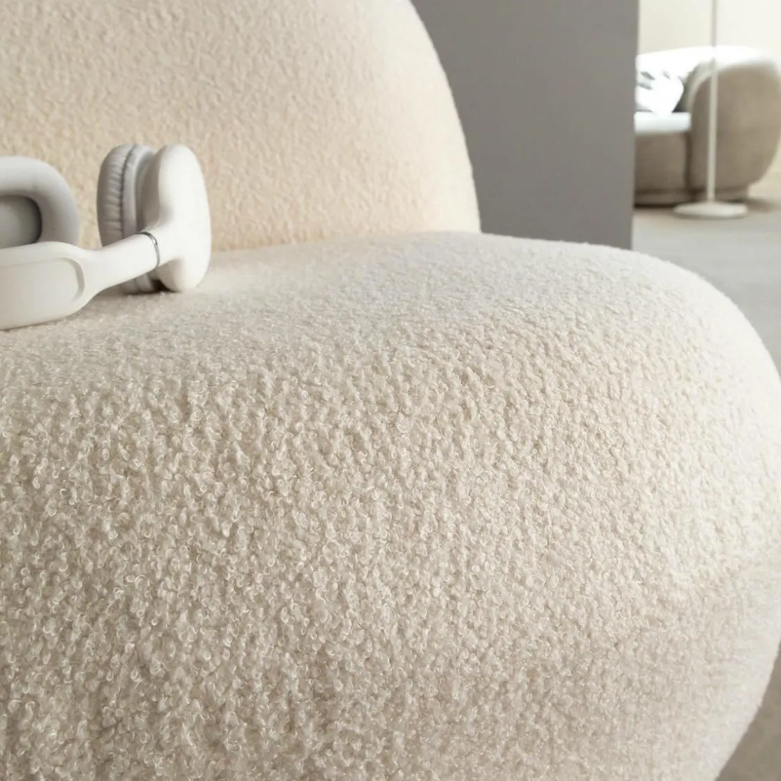 Made in Meubles Fauteuil<Fauteuil confort en tissu bouclette blanc Johanna