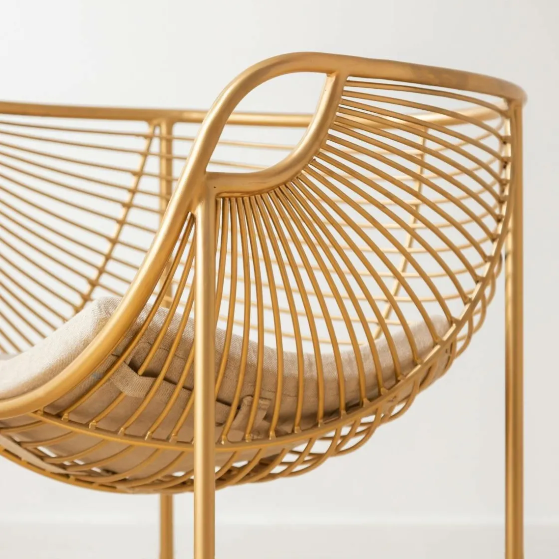 Made in Meubles Fauteuil<Fauteuil design en métal doré Augustus