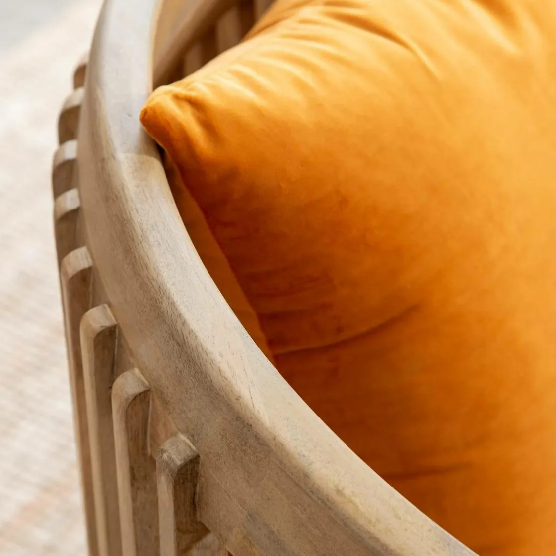 Made in Meubles Fauteuil<Fauteuil en bois de manguier et velours Térence