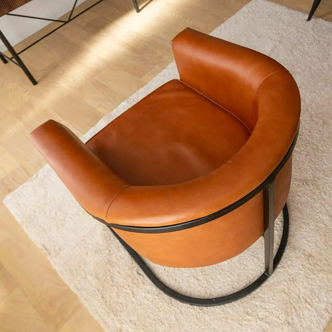 Made in Meubles Fauteuil<Fauteuil en cuir marron et métal Sacha