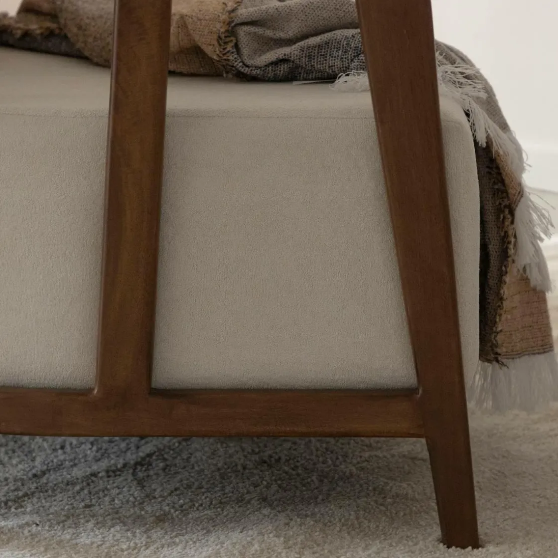 Made in Meubles Fauteuil<Fauteuil en manguier et en velours Térence