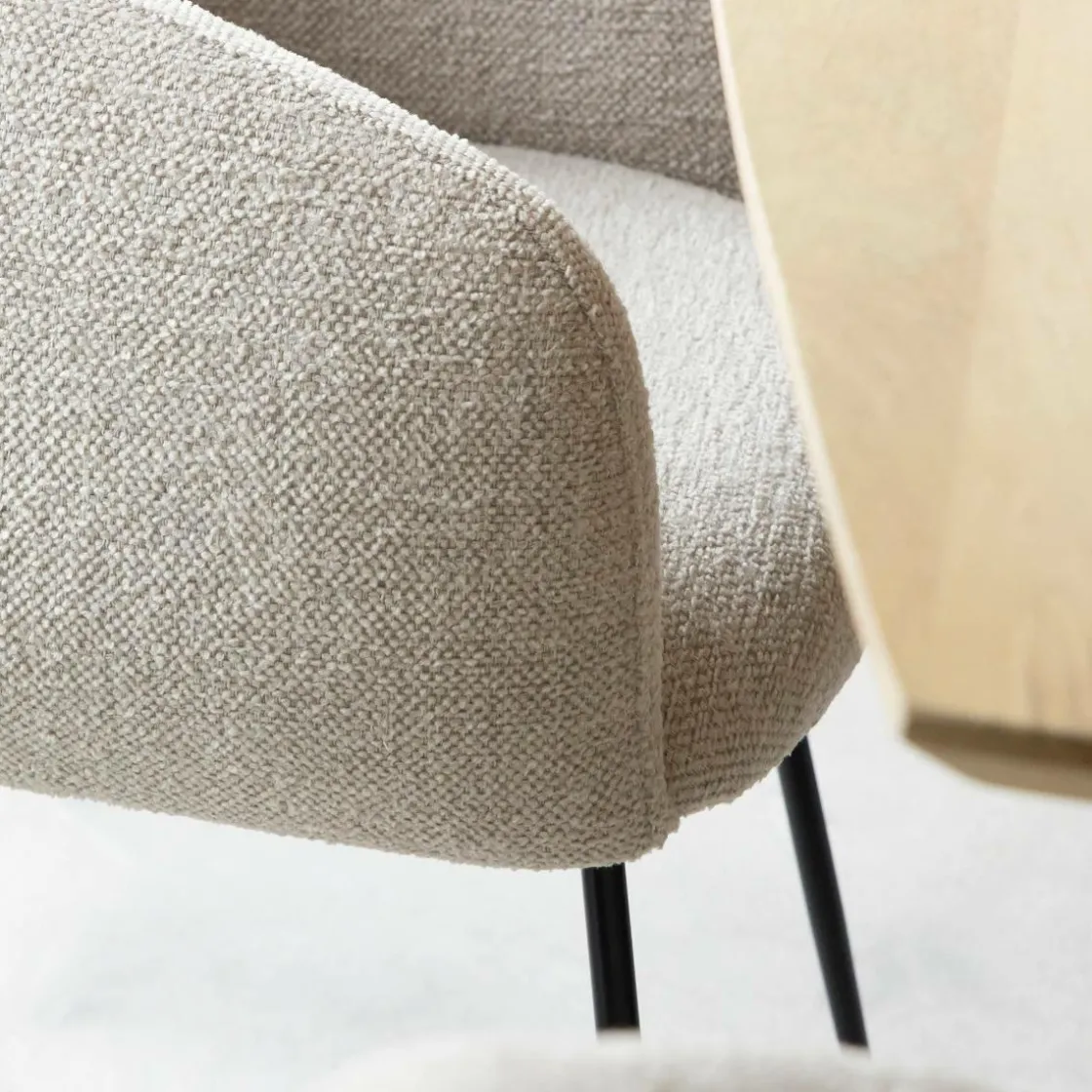 Made in Meubles Fauteuil<Fauteuil en tissu écru et pieds en métal Sandy