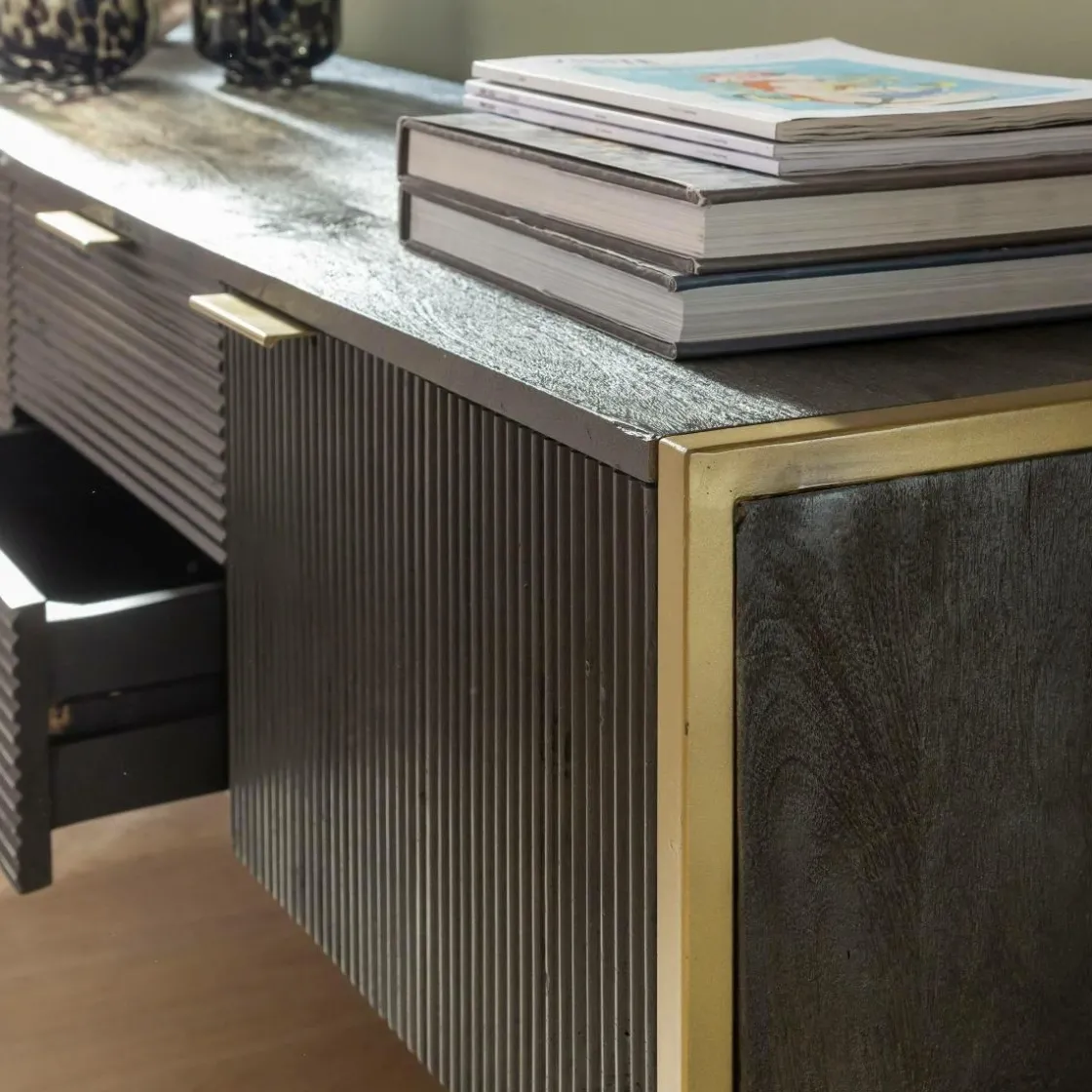 Made in Meubles Meuble Tv<Meuble TV en bois de manguier et métal doré Ange