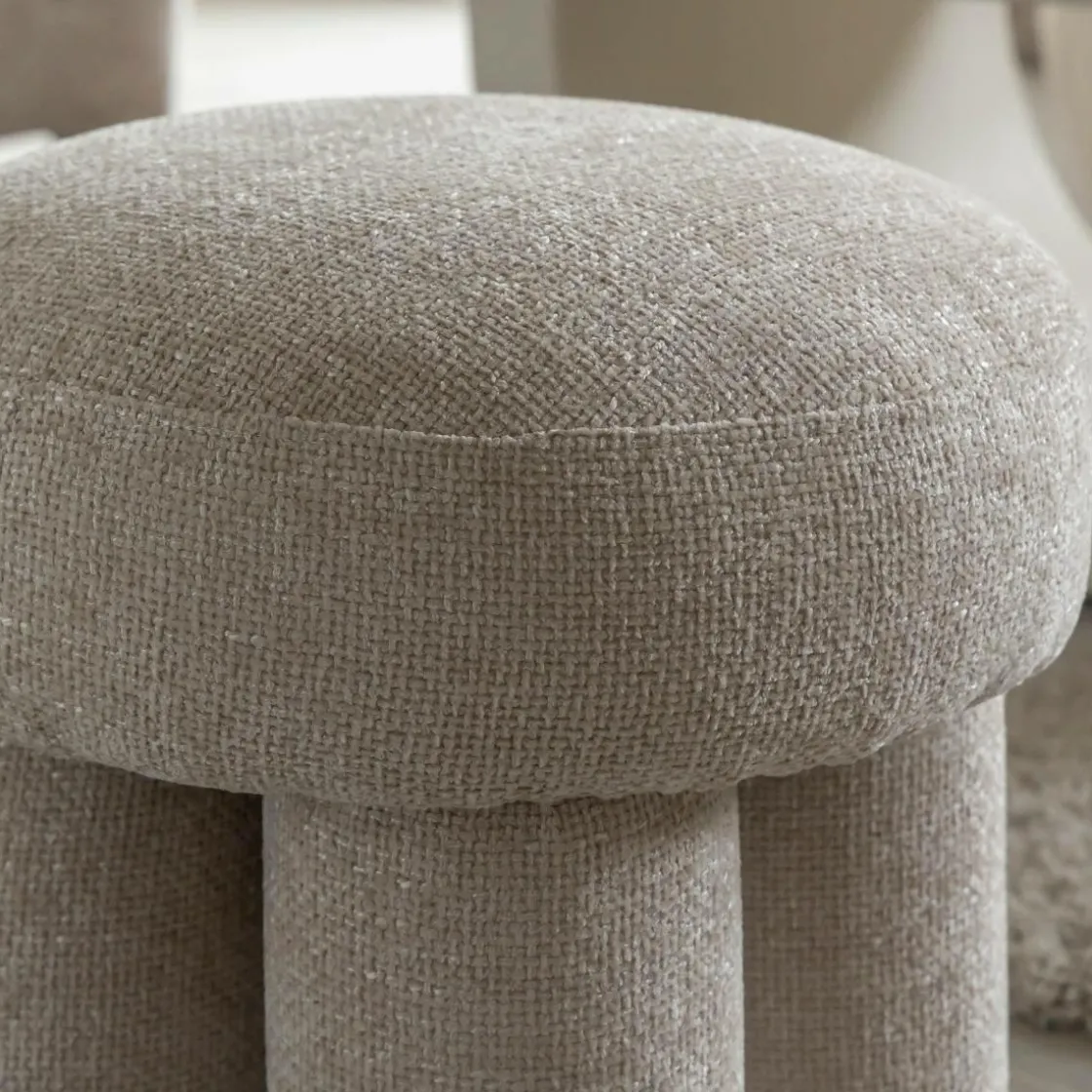 Made in Meubles Tabouret<Petit tabouret en tissu écru Toby