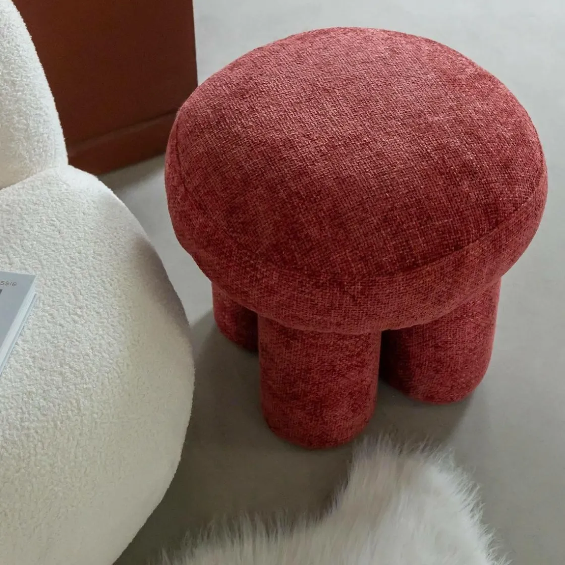 Made in Meubles Tabouret<Petit tabouret en tissu fuchsia Toby