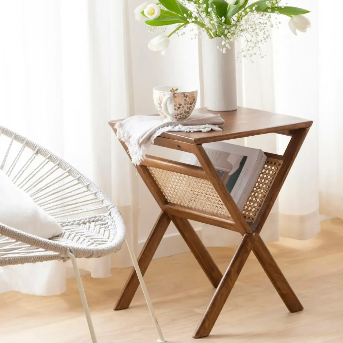 Made in Meubles Bout De Canapé & Sellette|Décoration<Porte revue en bois de manguier et cannage Charline