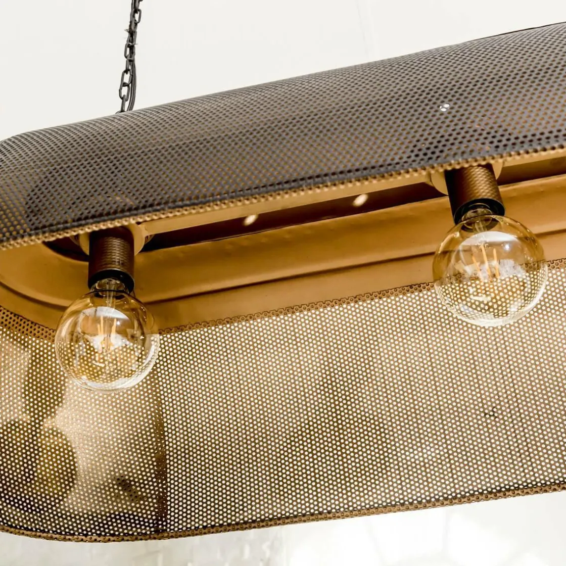 Made in Meubles Suspension<Suspension en métal noire intérieur doré Clémence