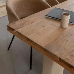 Made in Meubles Table À Manger<Table à manger en bois d'acacia et pieds en bois effet béton Dalva