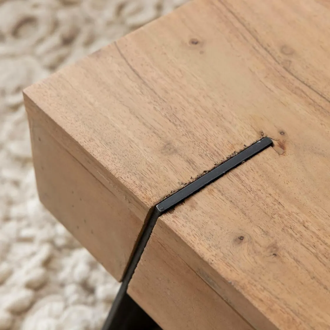 Made in Meubles Table Basse<Table basse carrée en bois d'acacia et métal Cassius