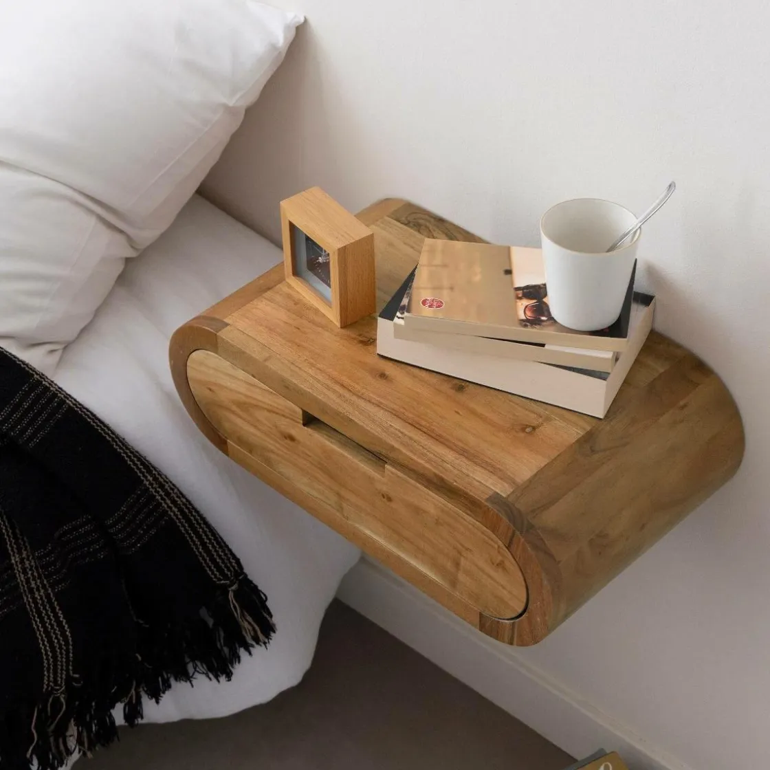 Made in Meubles Chevet<Table de chevet murale arrondie en bois d'acacia Orane