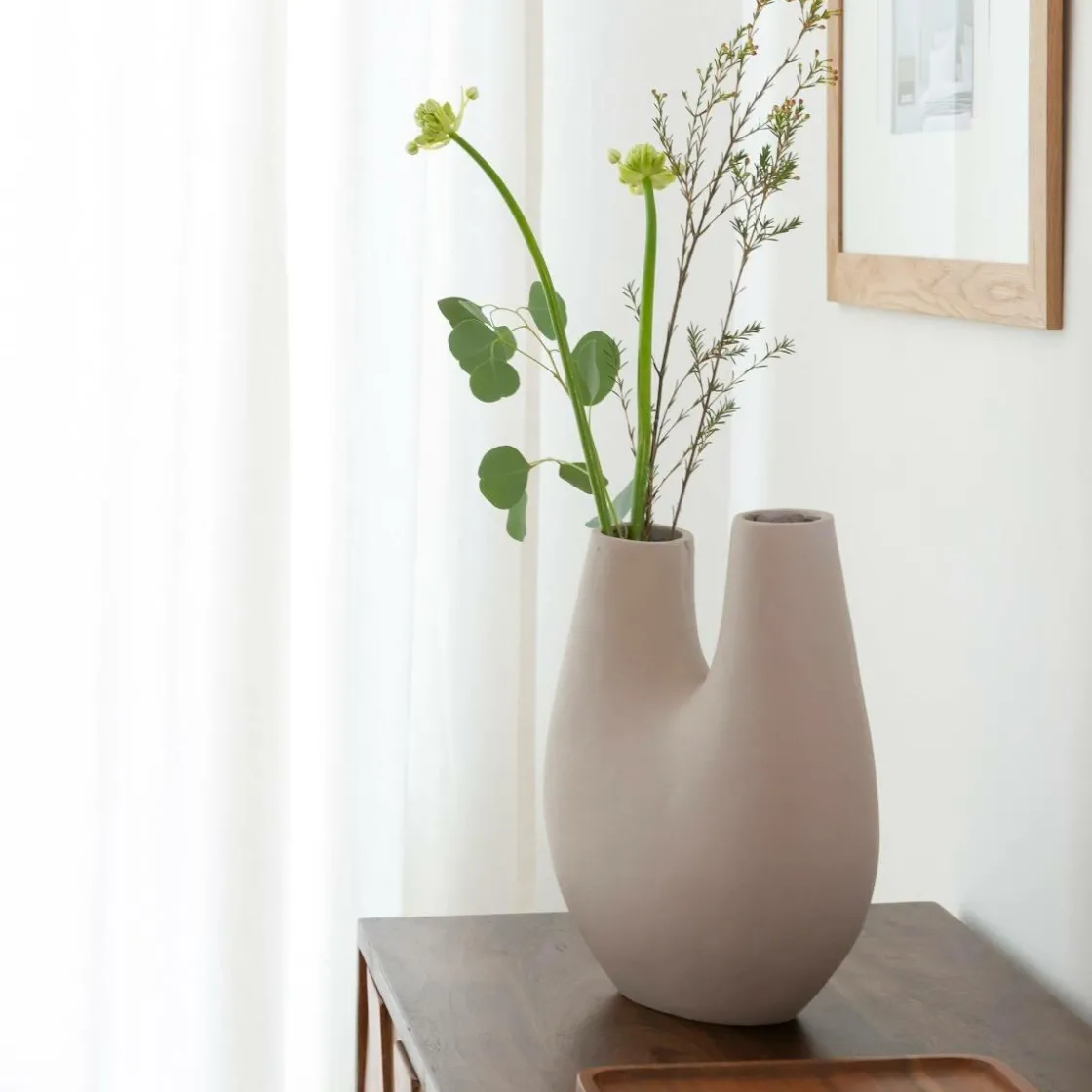 Made in Meubles Décoration<Vase beige 2 tiges en aluminium Tulipa