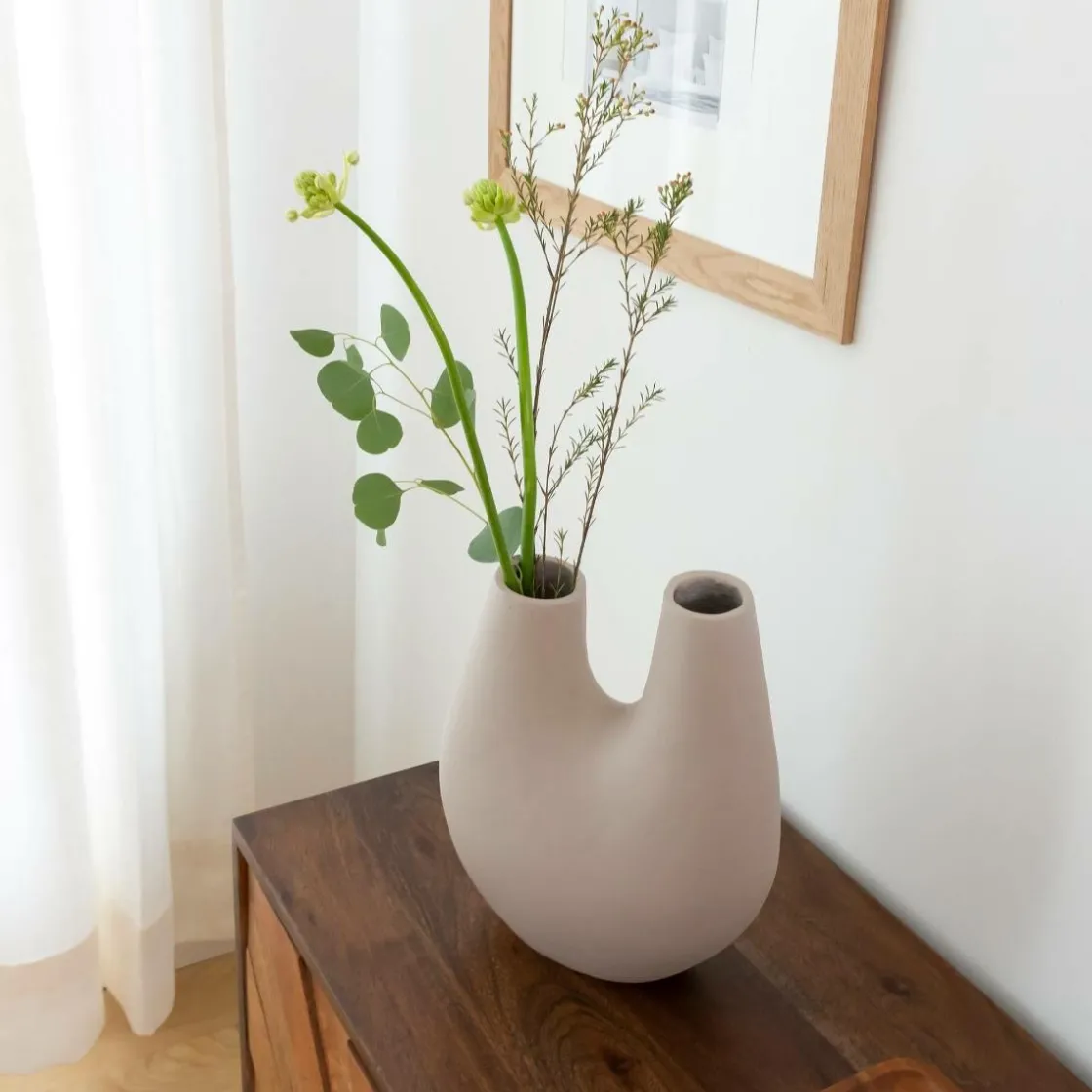 Made in Meubles Décoration<Vase beige 2 tiges en aluminium Tulipa