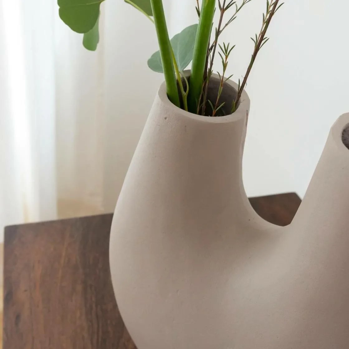 Made in Meubles Décoration<Vase beige 2 tiges en aluminium Tulipa