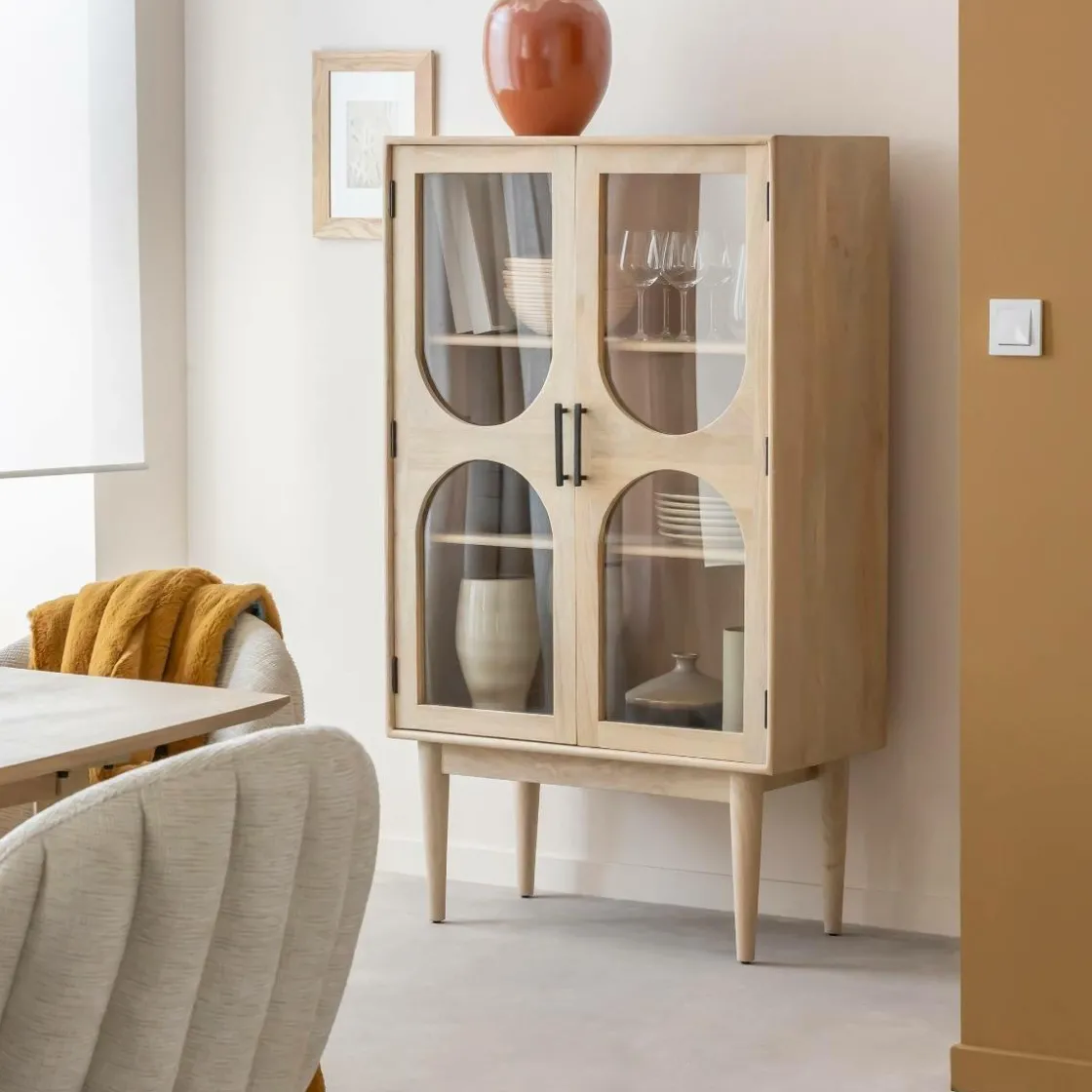 Made in Meubles Vitrine<Vitrine 2 portes en bois de manguier Lydia